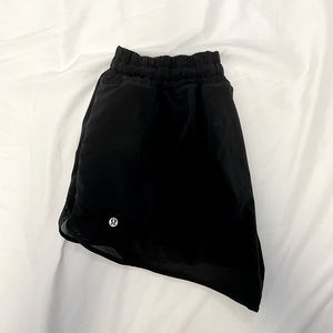 Lululemon Hotty Hot Low-Rise Lined Short 4”